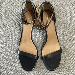 HALOGEN Black Women's Heel Shoe